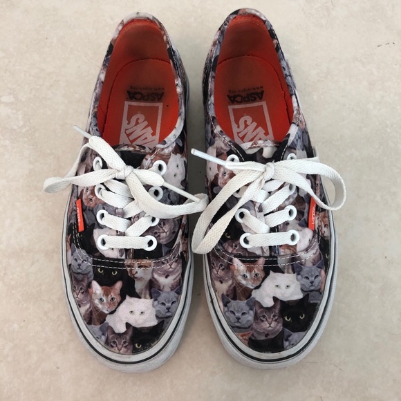 VANS ASPCA Lace Up Sneakers - LIMITED EDITION - Picture 2 of 6